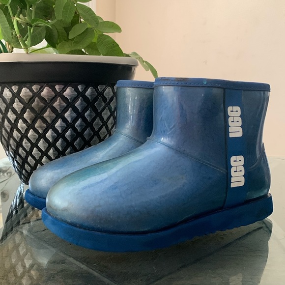 UGG KIDS MINI LOGO RAINBOOT - Picture 1 of 13
